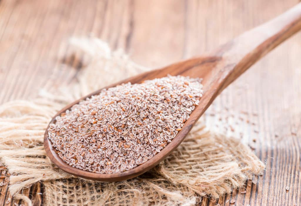 Wooden-Spoon-with-Psyllium-000044664228 XXXLarge-1-1024x700